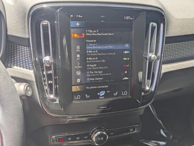 2022 Volvo XC40 T5 AWD R-Design