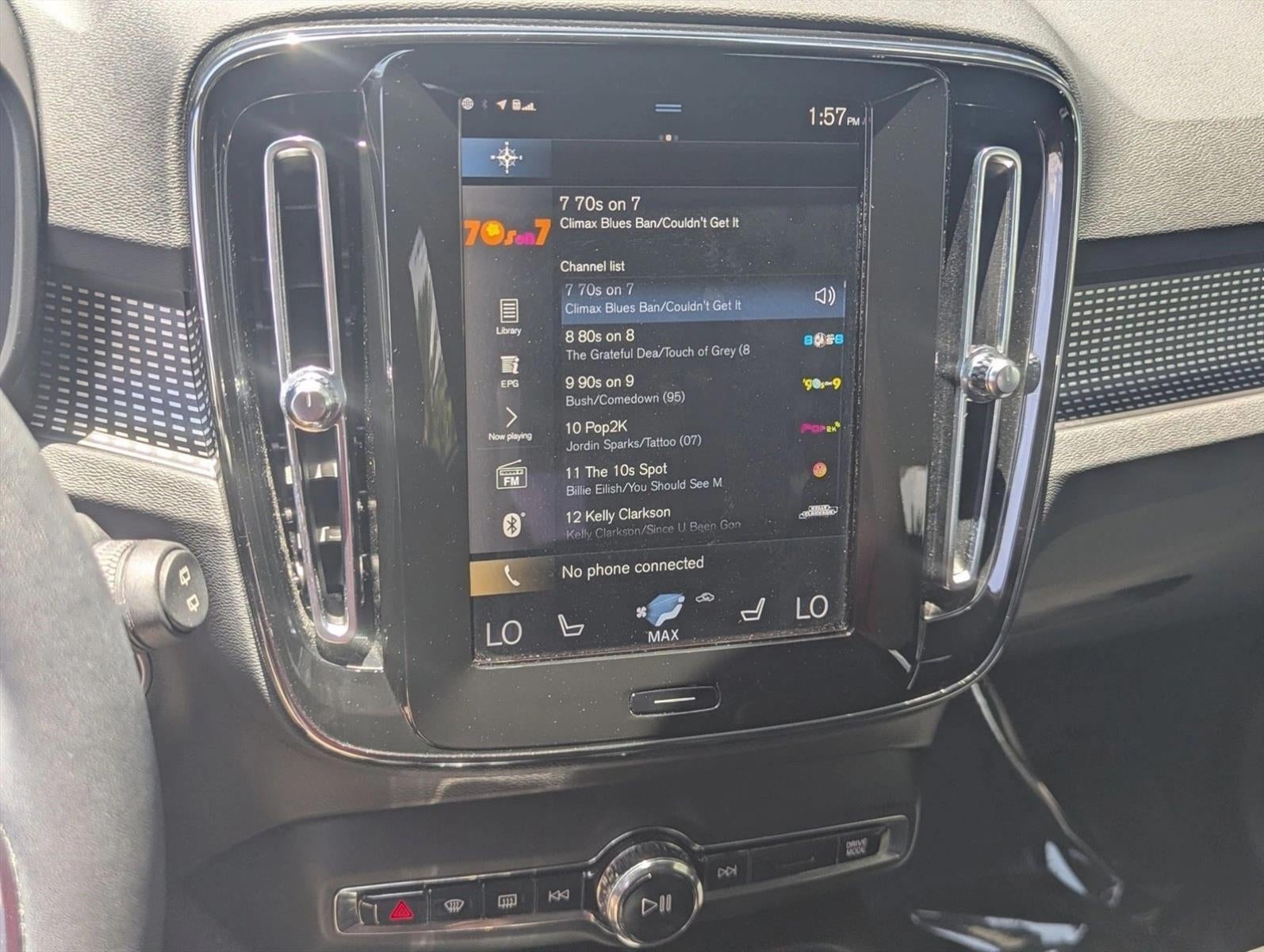 2022 Volvo XC40 T5 AWD R-Design
