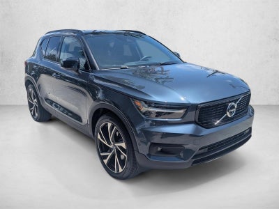 2022 Volvo XC40 T5 AWD R-Design