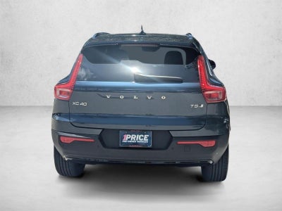 2022 Volvo XC40 T5 AWD R-Design