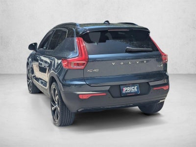 2022 Volvo XC40 T5 AWD R-Design