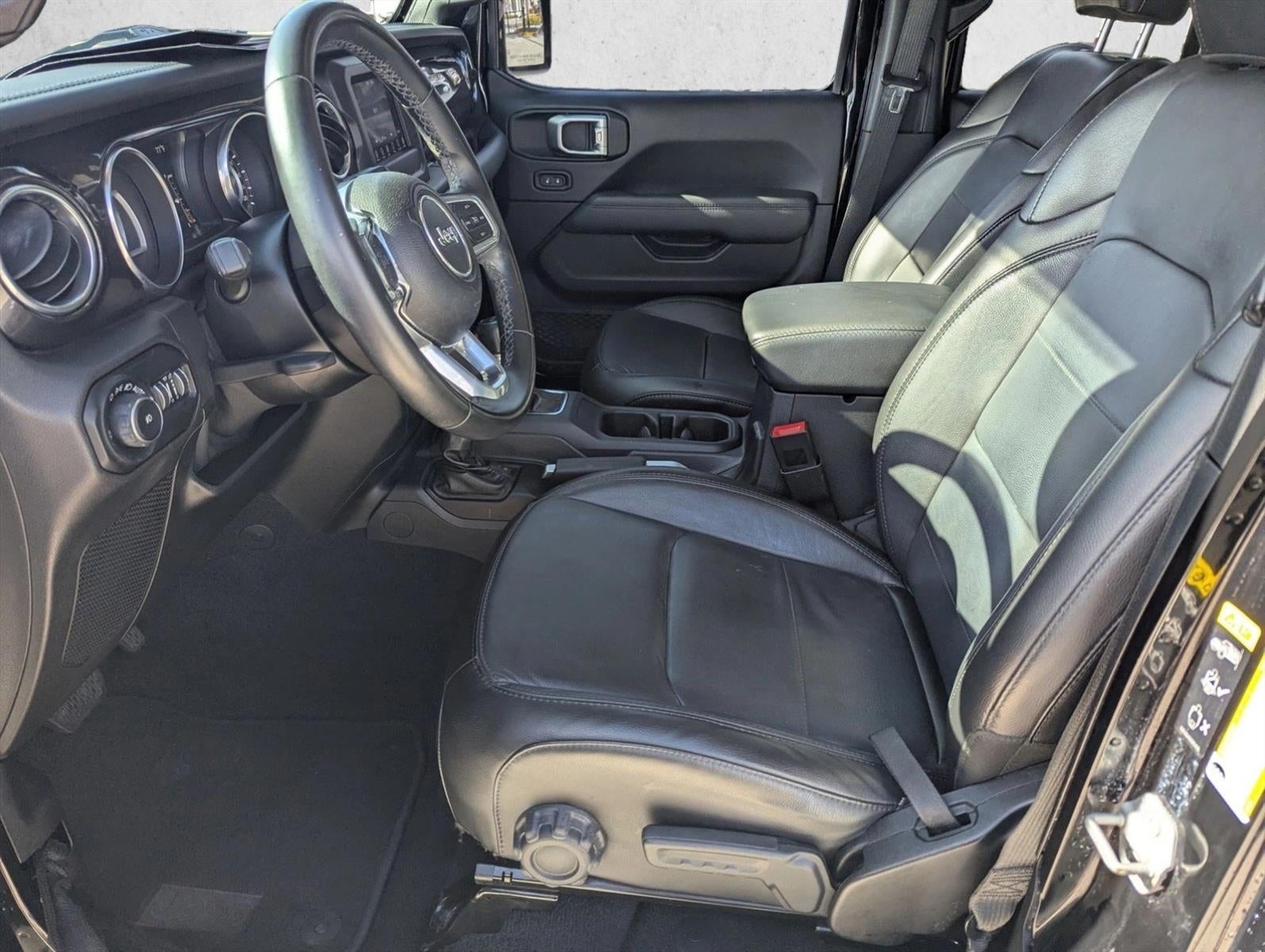 2020 Jeep Wrangler Unlimited Sahara Altitude 4x4