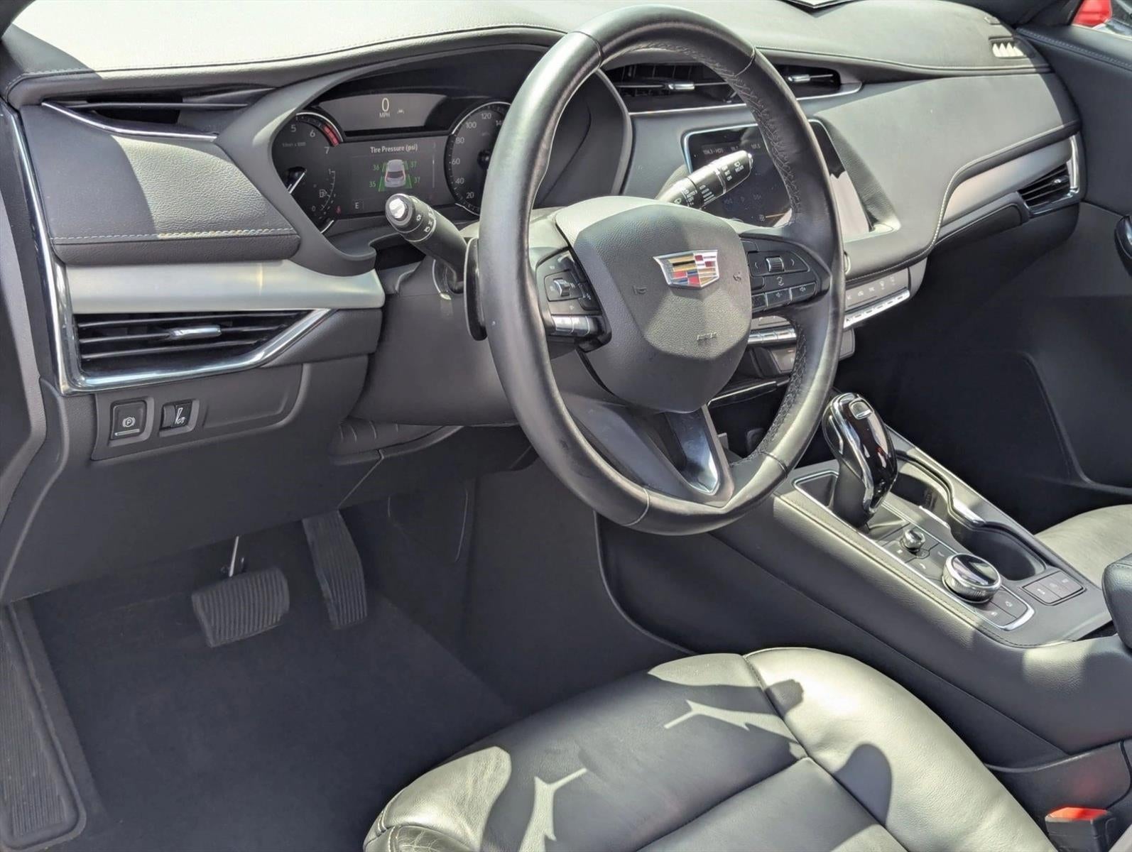 2023 Cadillac XT4 FWD 4dr Premium Luxury