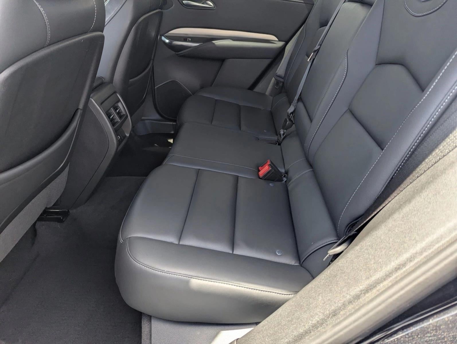2023 Cadillac XT4 FWD 4dr Premium Luxury