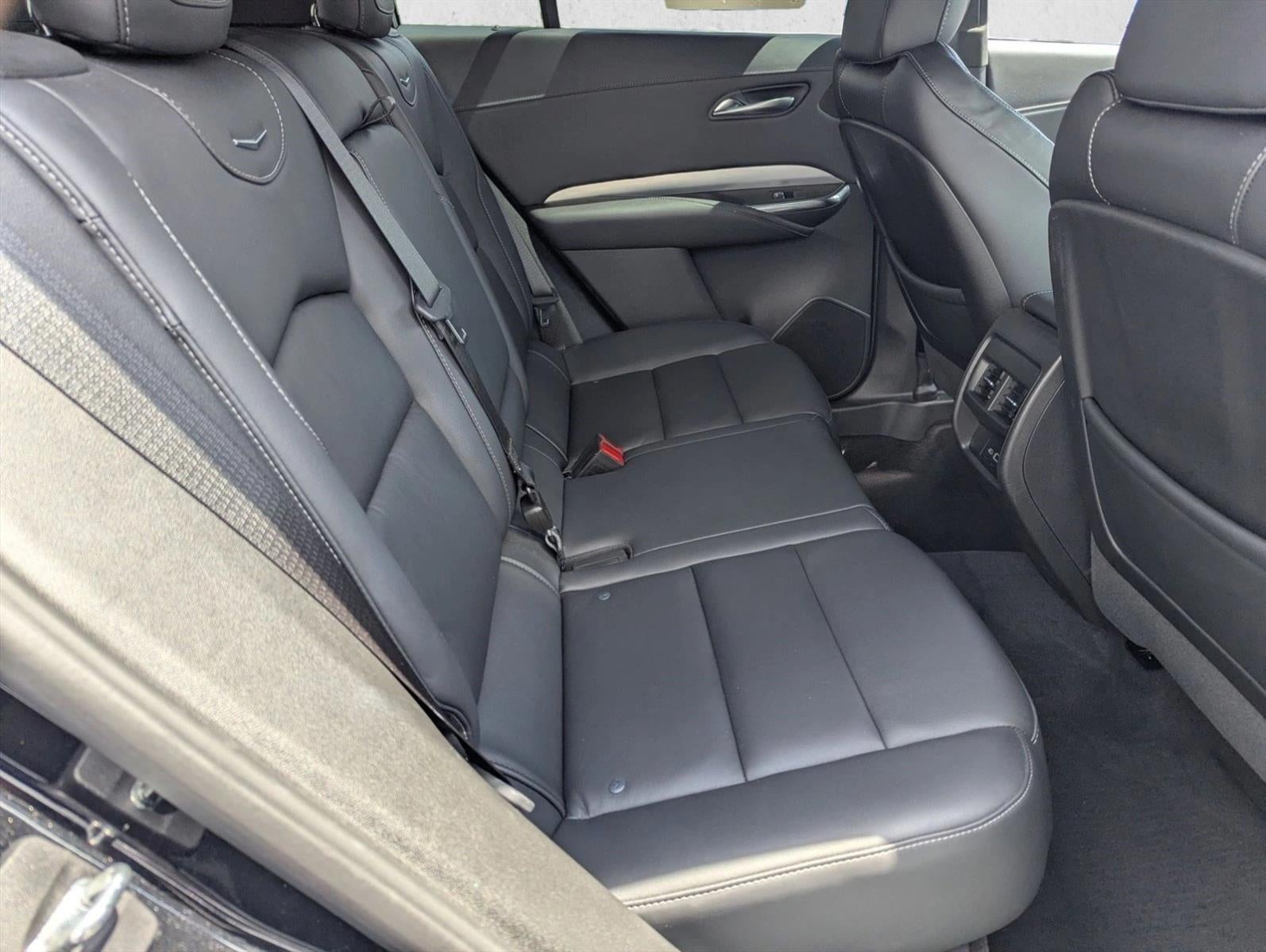 2023 Cadillac XT4 FWD 4dr Premium Luxury