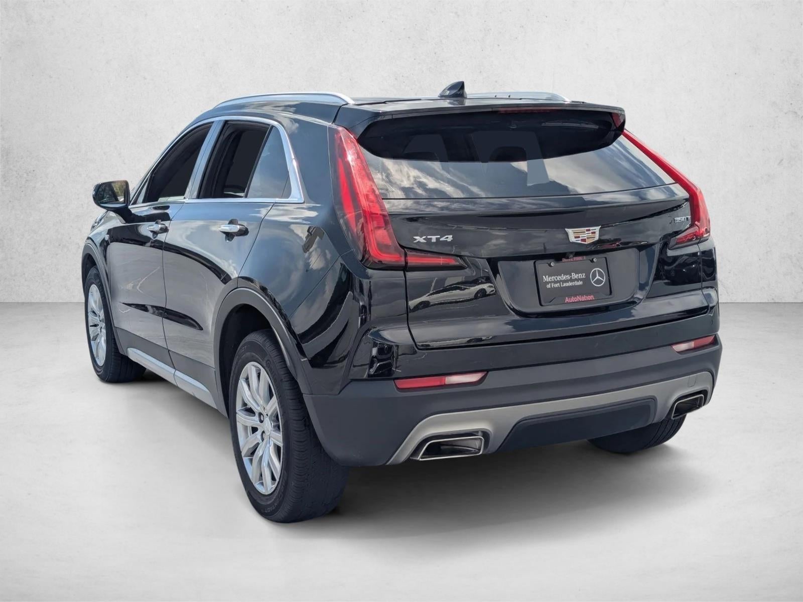 2023 Cadillac XT4 FWD 4dr Premium Luxury
