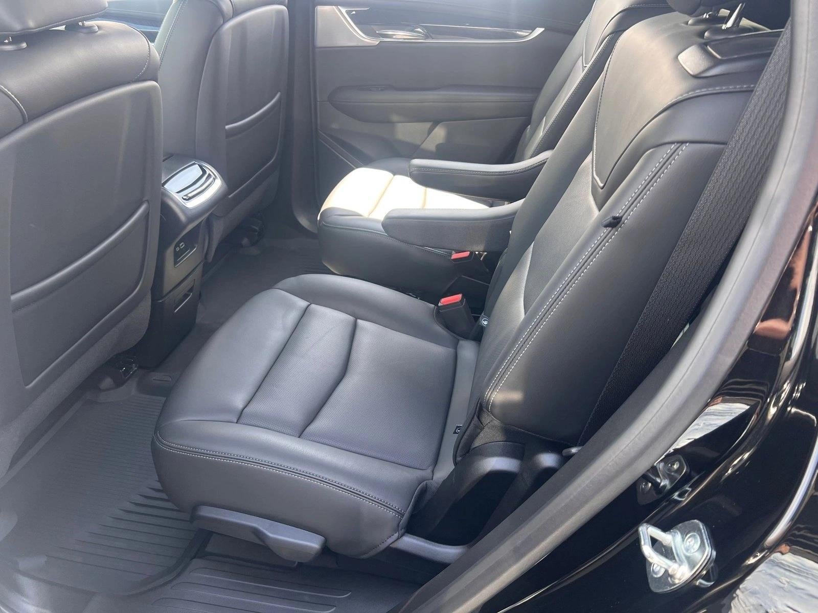 2025 Cadillac XT6 FWD 4dr Premium Luxury