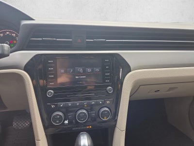 2020 Volkswagen Passat 2.0T SE Auto