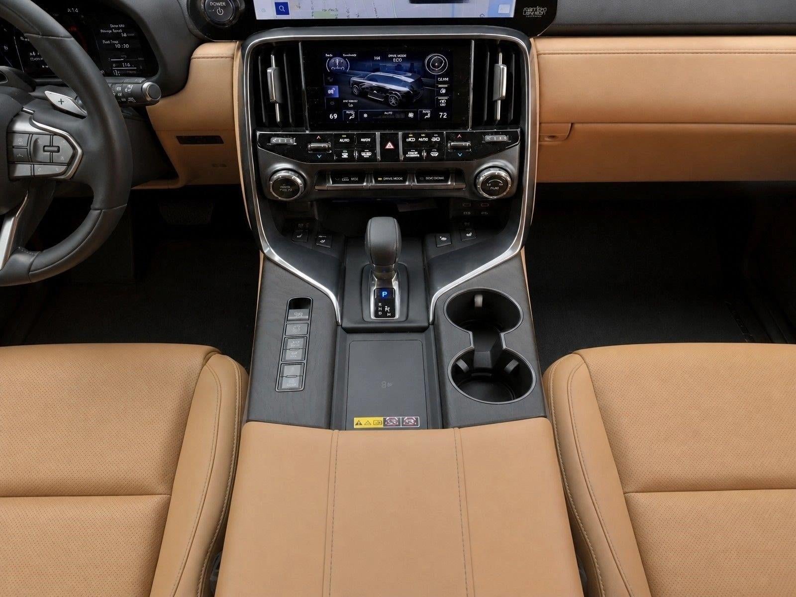 2025 Lexus LX 700h Luxury 4WD