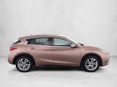 2017 INFINITI QX30 Premium FWD