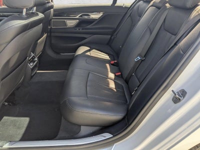 2018 BMW 740i xDrive Sedan