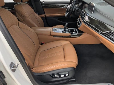 2022 BMW 750i xDrive Sedan