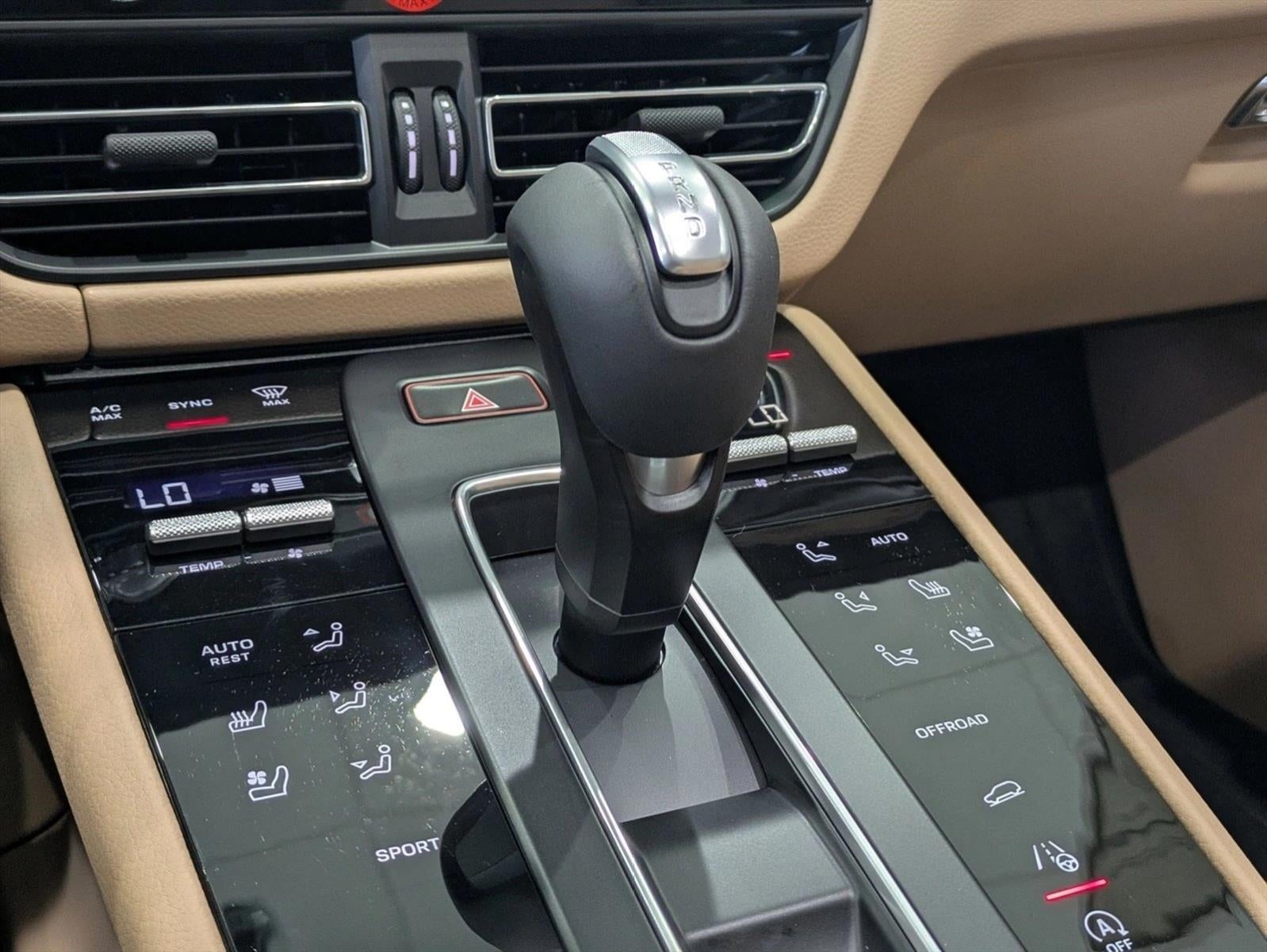 2026 Porsche Macan AWD