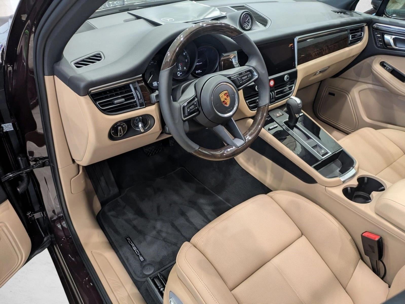 2026 Porsche Macan AWD