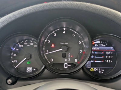 2026 Porsche Macan AWD