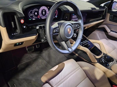 2025 Porsche Cayenne GTS Coupe AWD