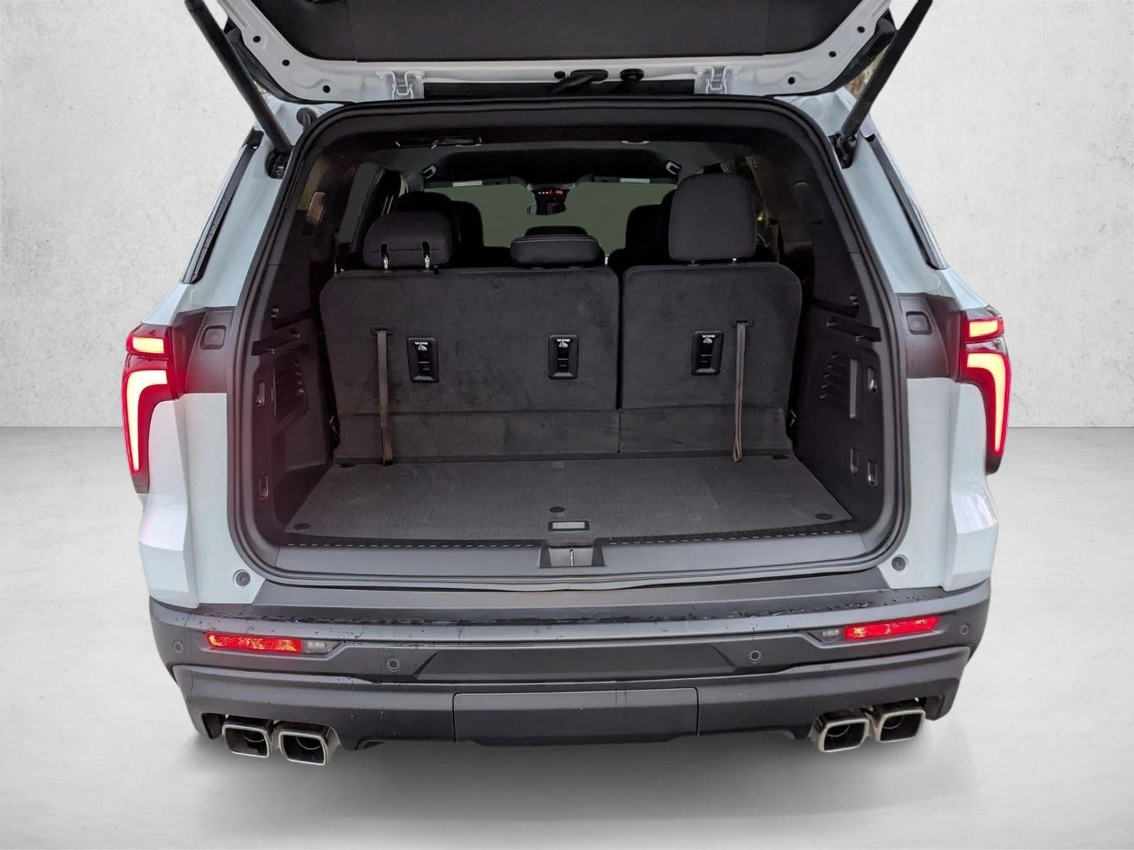 2024 Chevrolet Traverse LS w/1LS