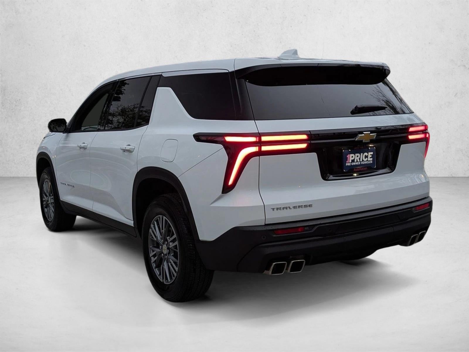 2024 Chevrolet Traverse LS w/1LS