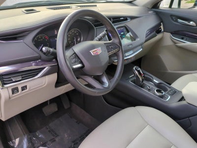 2022 Cadillac XT4 FWD 4dr Luxury