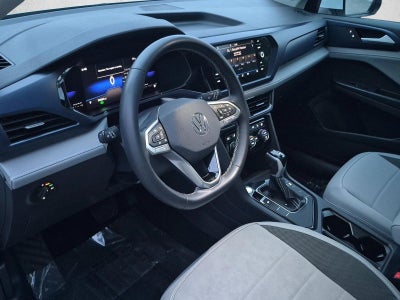 2024 Volkswagen Taos SE FWD