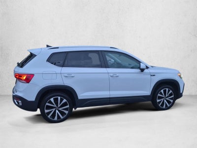 2024 Volkswagen Taos SE FWD
