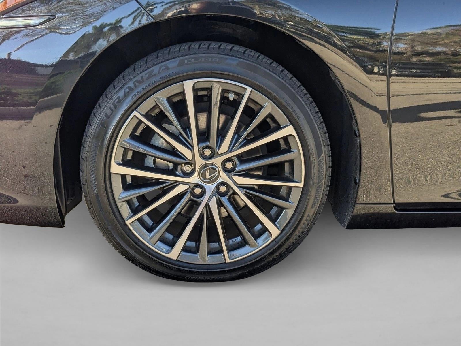 2023 Lexus ES 300h FWD