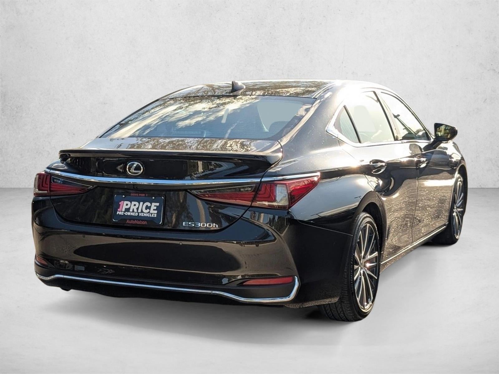 2023 Lexus ES 300h FWD