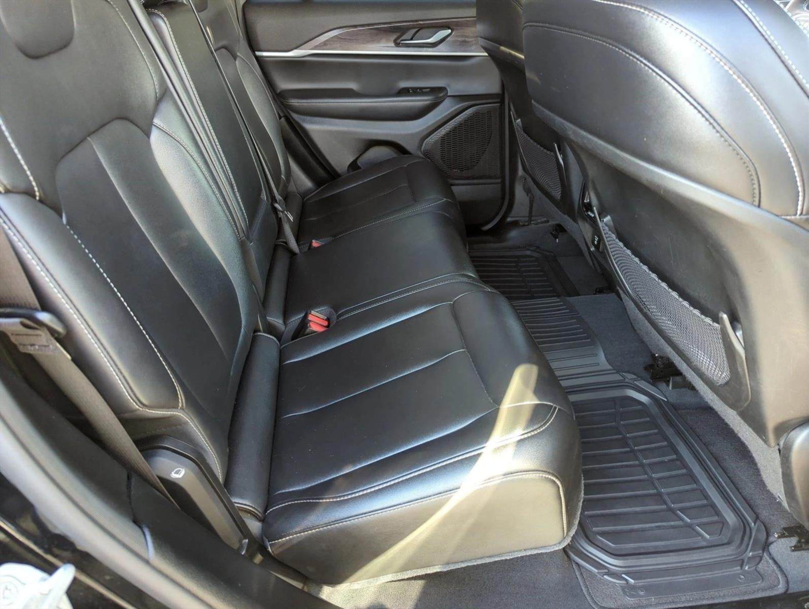 2023 Jeep Grand Cherokee Limited 4x2