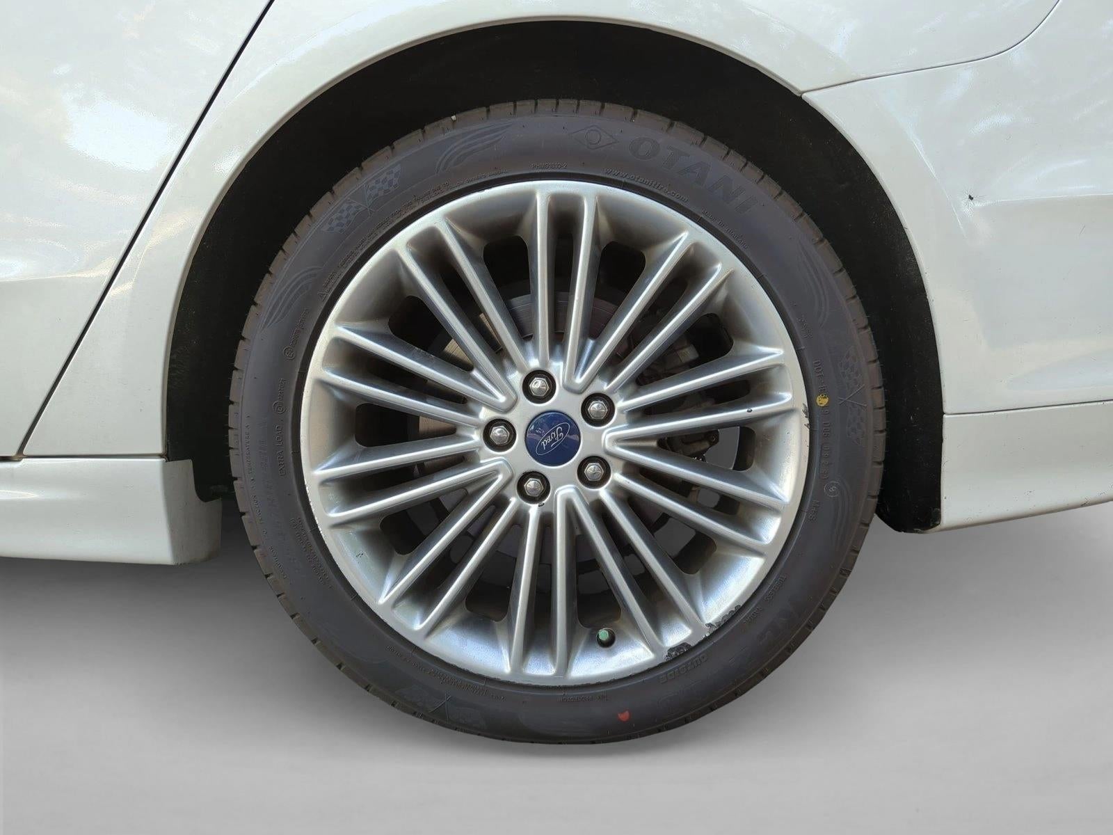 2015 Ford Fusion 4dr Sdn SE FWD