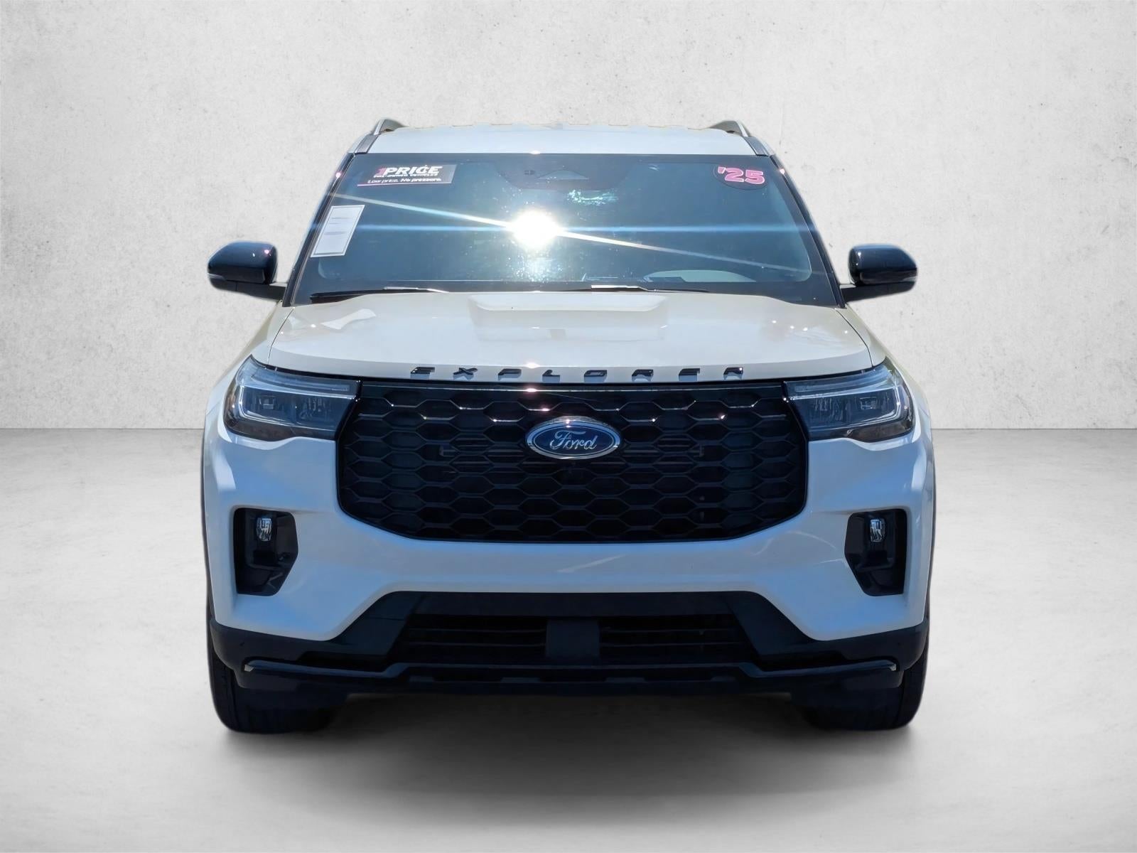2025 Ford Explorer ST-Line RWD