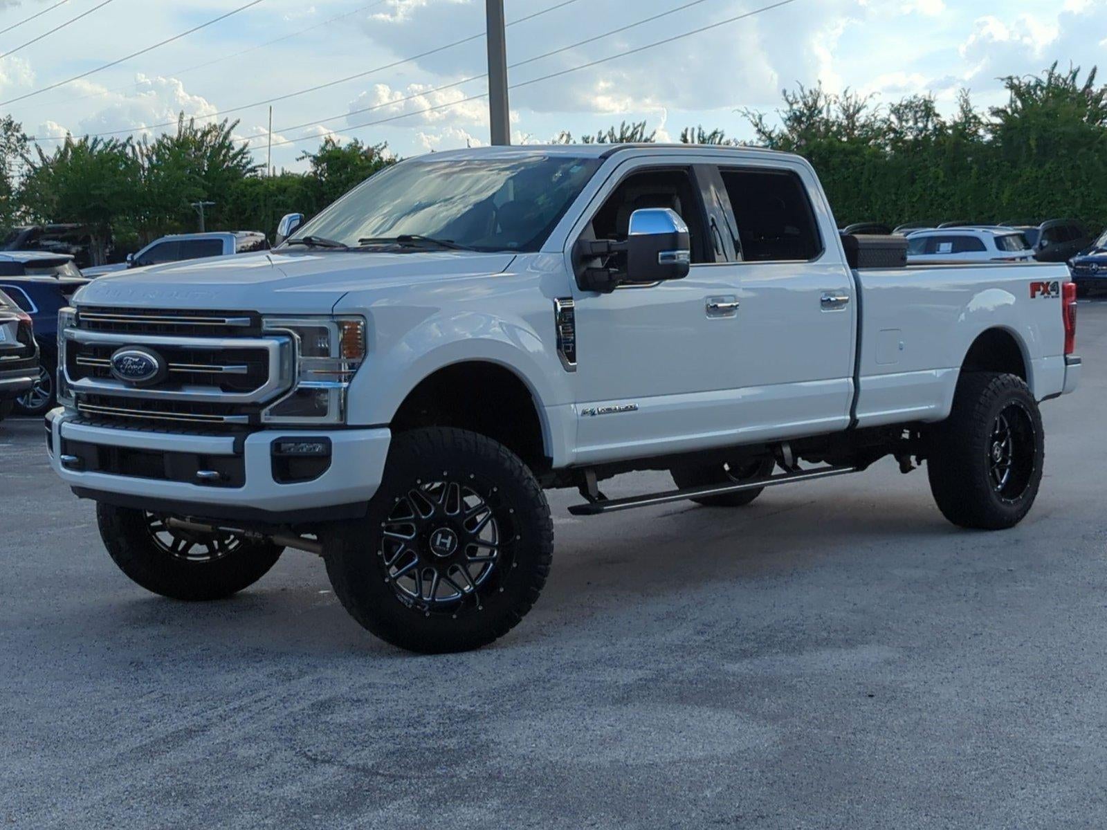 2022 Ford Super Duty F-350 SRW Platinum 4WD Crew Cab 6.75' Box