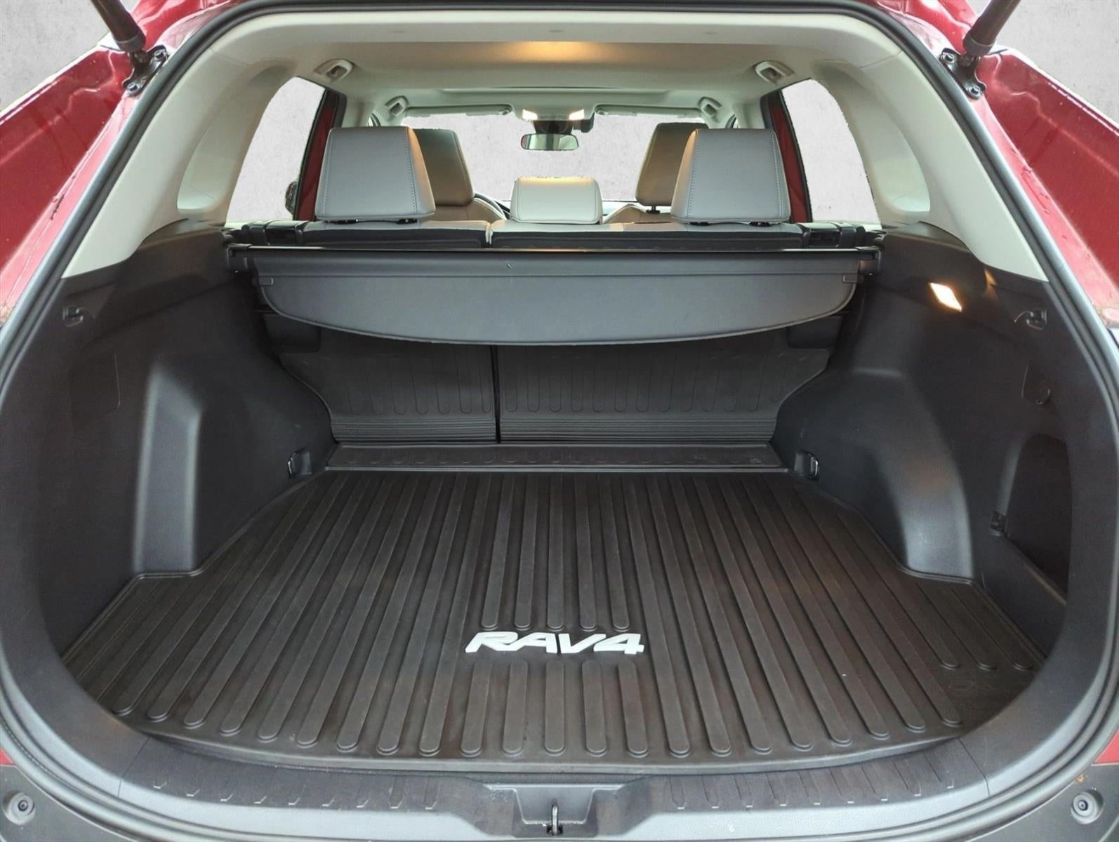 2021 Toyota RAV4 XLE Premium AWD (Natl)