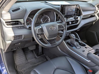 2022 Toyota Highlander XLE FWD (Natl)