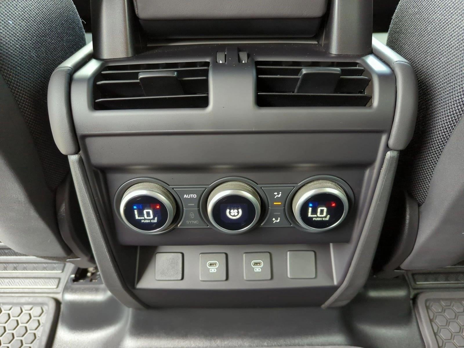 2025 Land Rover Defender 110 P525 V8