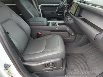 2025 Land Rover Defender 110 P525 V8