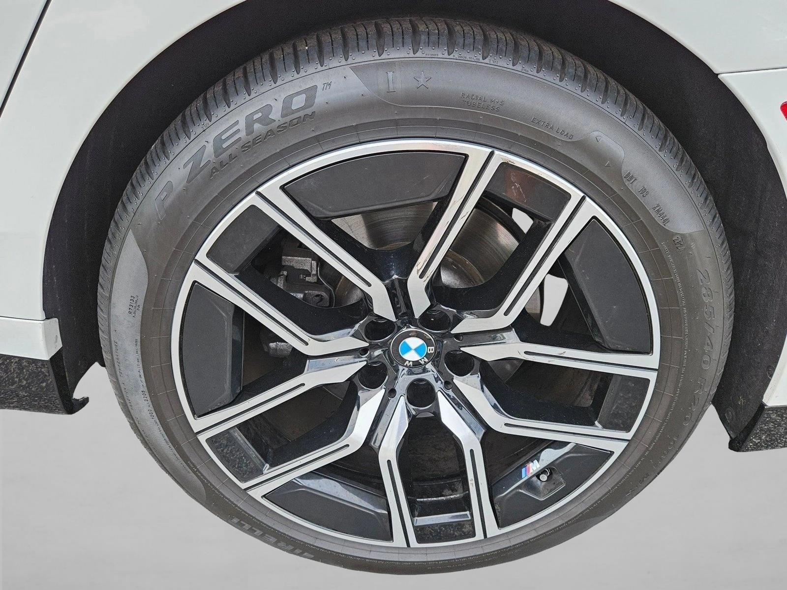 2025 BMW 740i xDrive Sedan