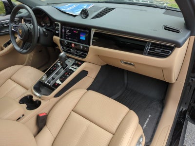 2025 Porsche Macan AWD