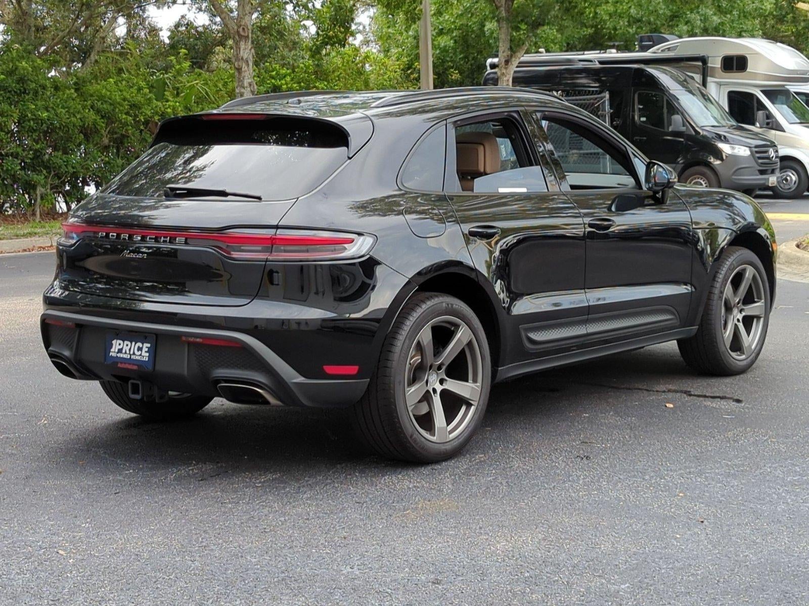 2025 Porsche Macan AWD