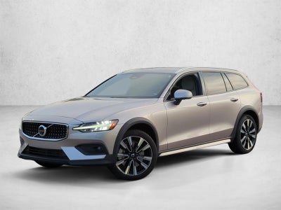 2024 Volvo V60 Cross Country B5 AWD Ultimate