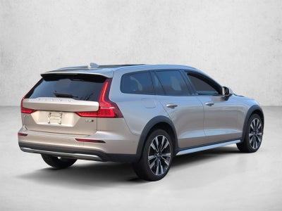 2024 Volvo V60 Cross Country B5 AWD Ultimate