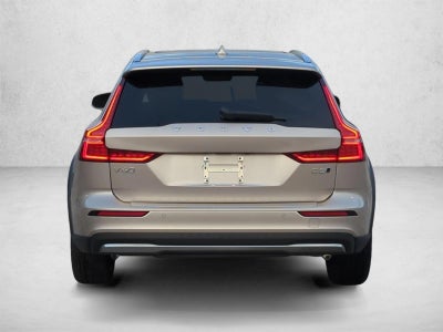 2024 Volvo V60 Cross Country B5 AWD Ultimate