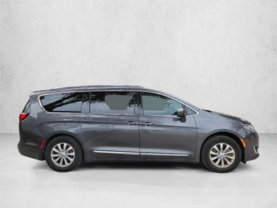 2018 Chrysler Pacifica Touring L FWD