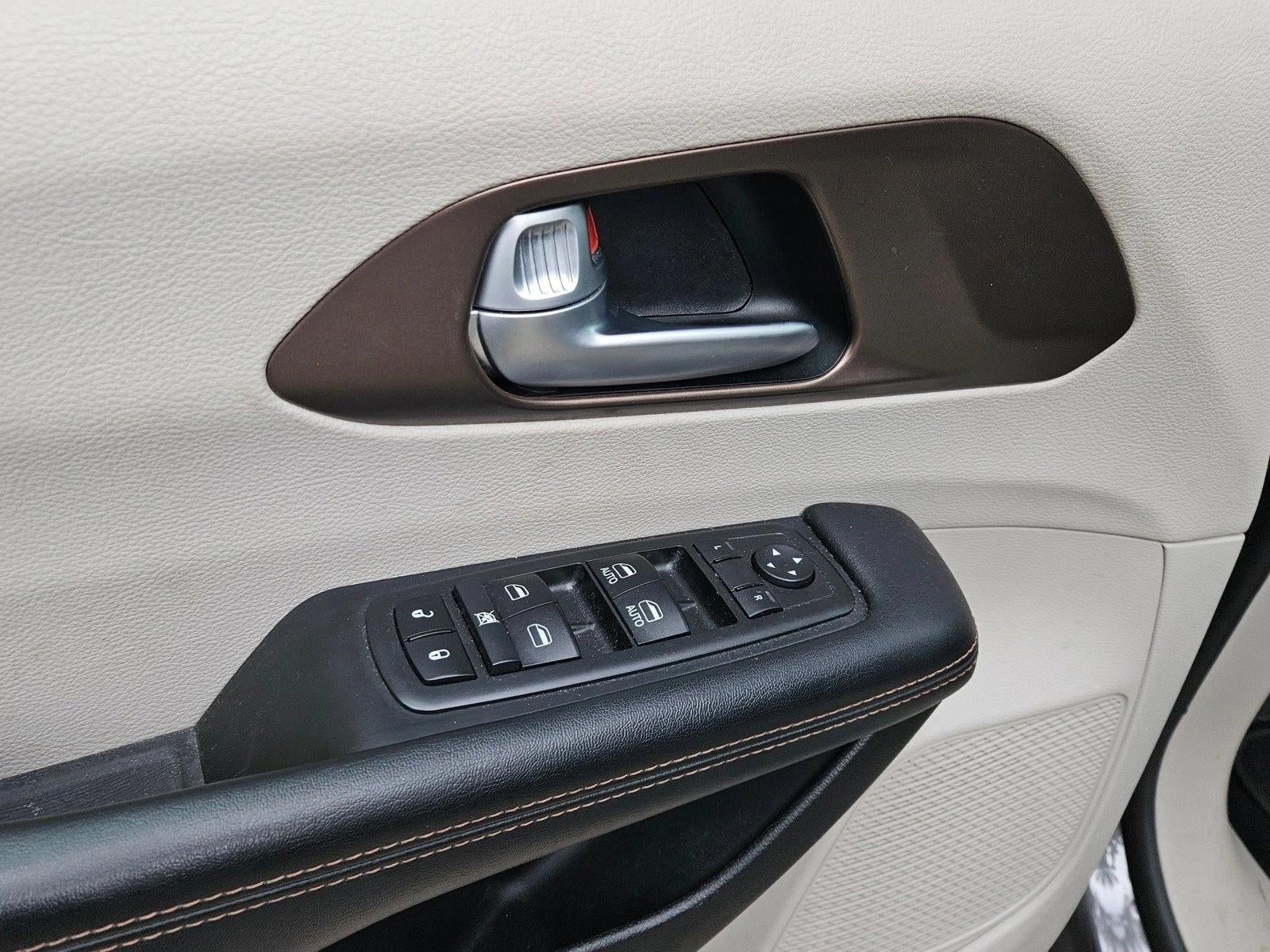 2018 Chrysler Pacifica Touring L FWD