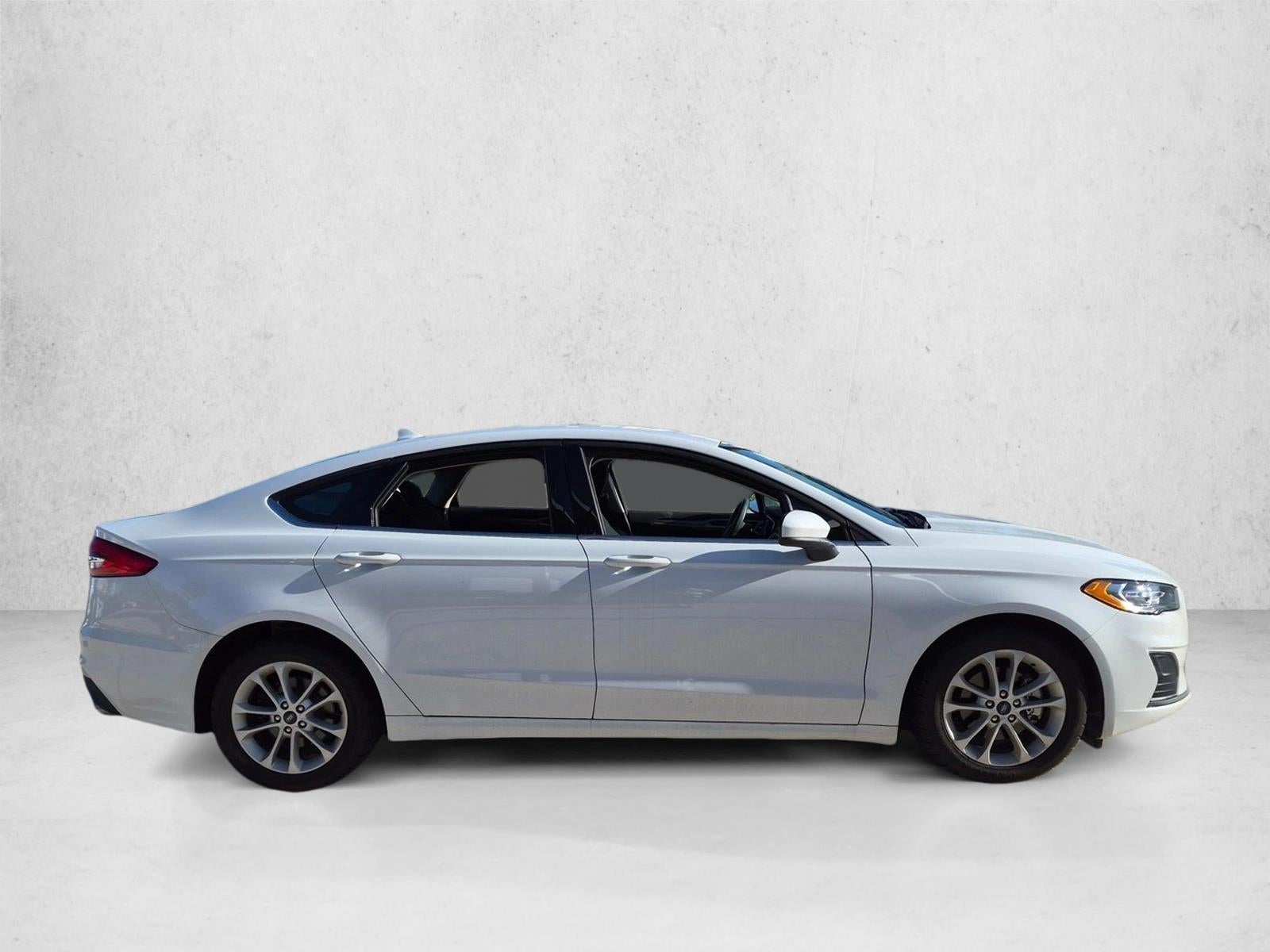 2020 Ford Fusion SE FWD