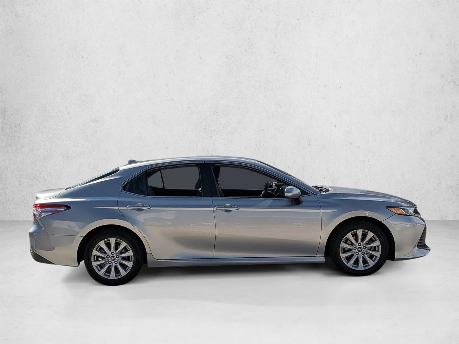 2019 Toyota Camry LE Auto (SE)