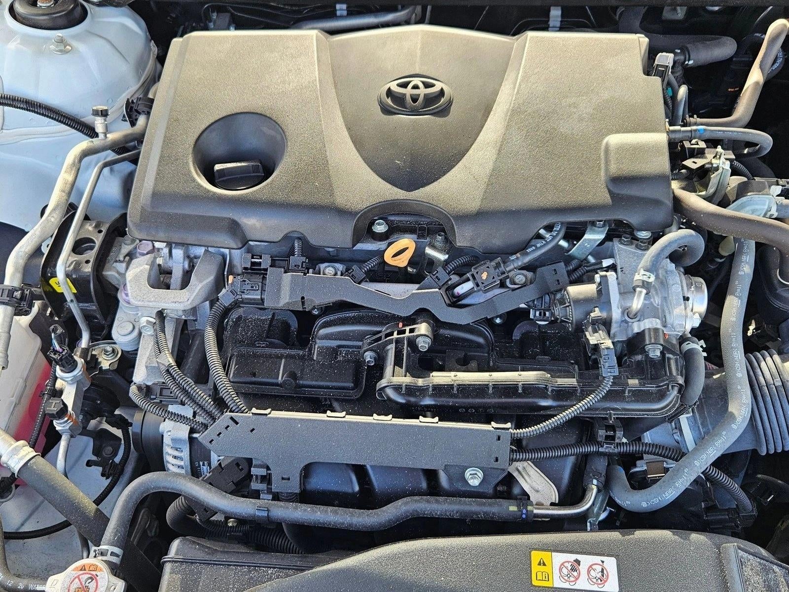 2022 Toyota Camry SE Auto (SE)