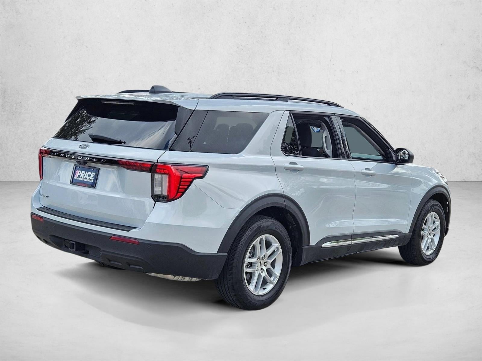 2025 Ford Explorer Active RWD