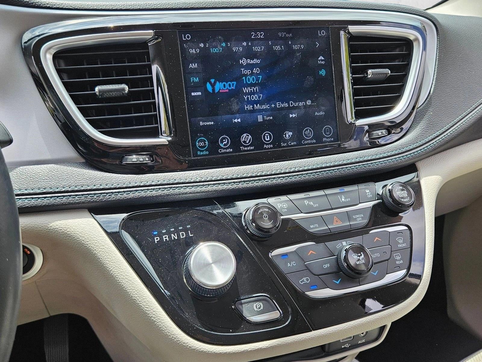 2018 Chrysler Pacifica Hybrid Limited FWD