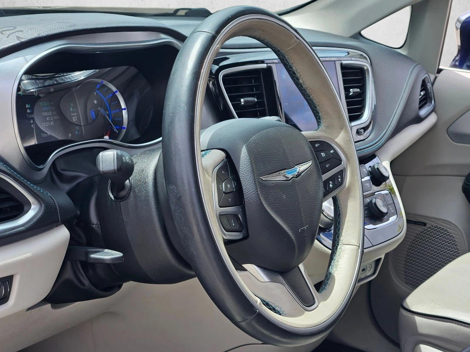 2018 Chrysler Pacifica Hybrid Limited FWD