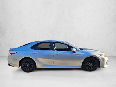 2018 Toyota Camry LE Auto (SE)